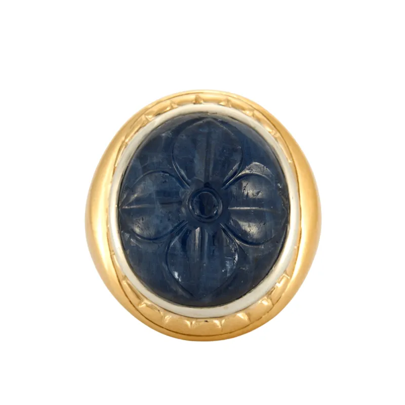 Bague Chevalière Saphir gravé sold by 58 Facettes