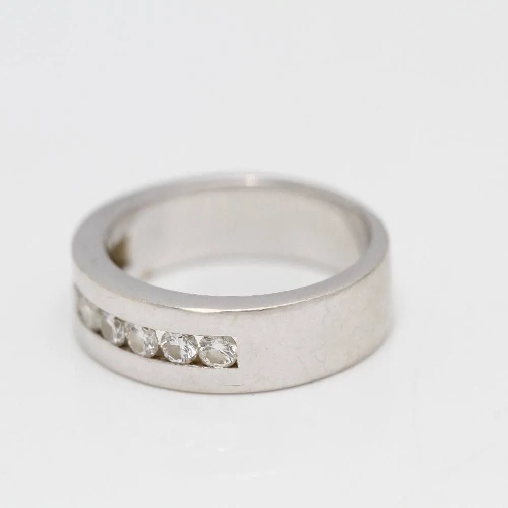 Demi-alliance en or blanc avec diamants sold by 58 Facettes product image thumbnail 3