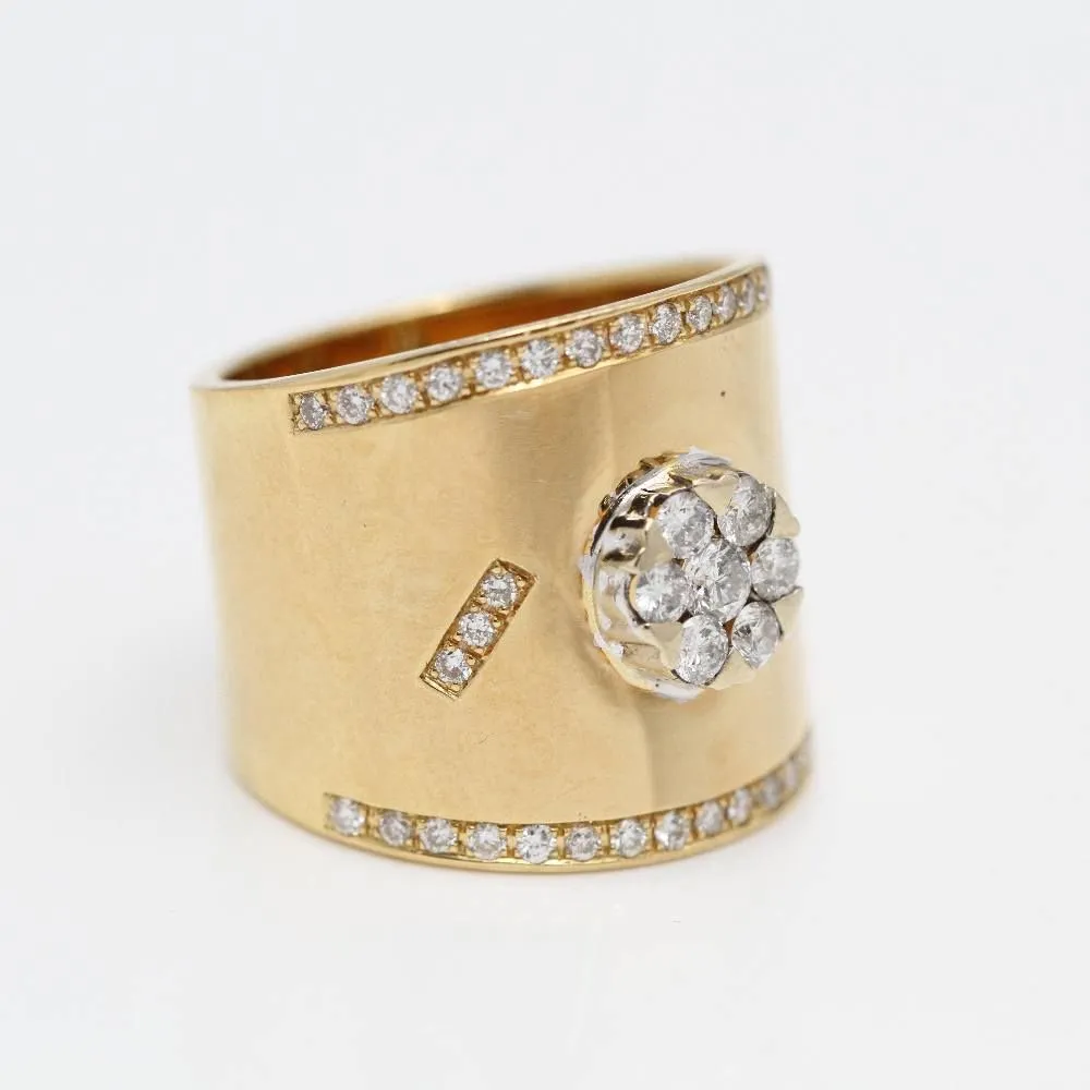 bague large en or avec fleur et diamants sold by 58 Facettes product image thumbnail 4
