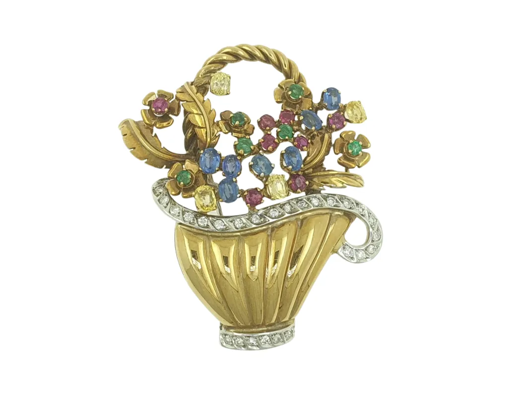 Broche or jaune diamants saphirs émeraudes sold by 58 Facettes