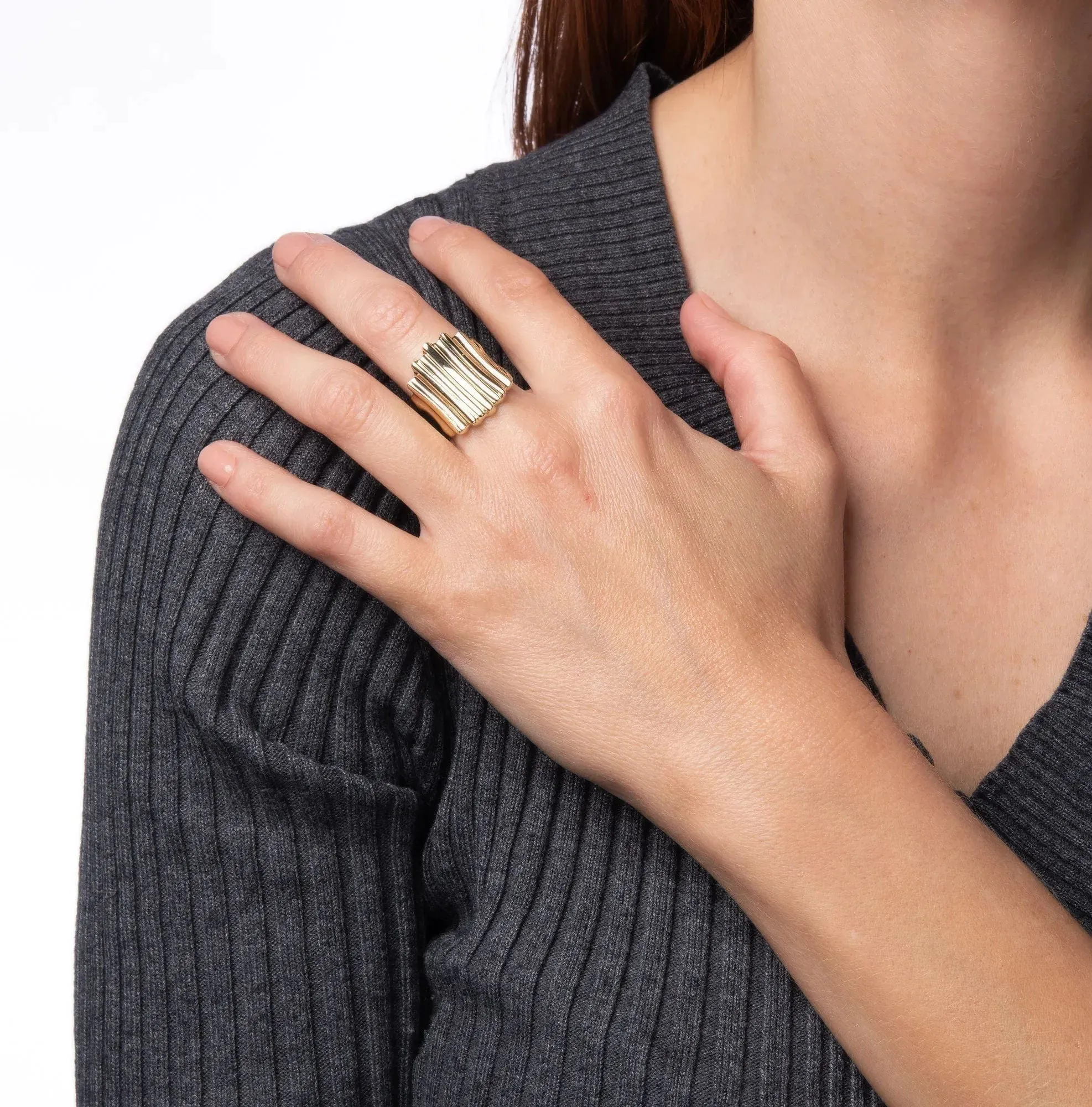 Bague Cocktail vintage Or Jaune Strié sold by 58 Facettes product image thumbnail 2