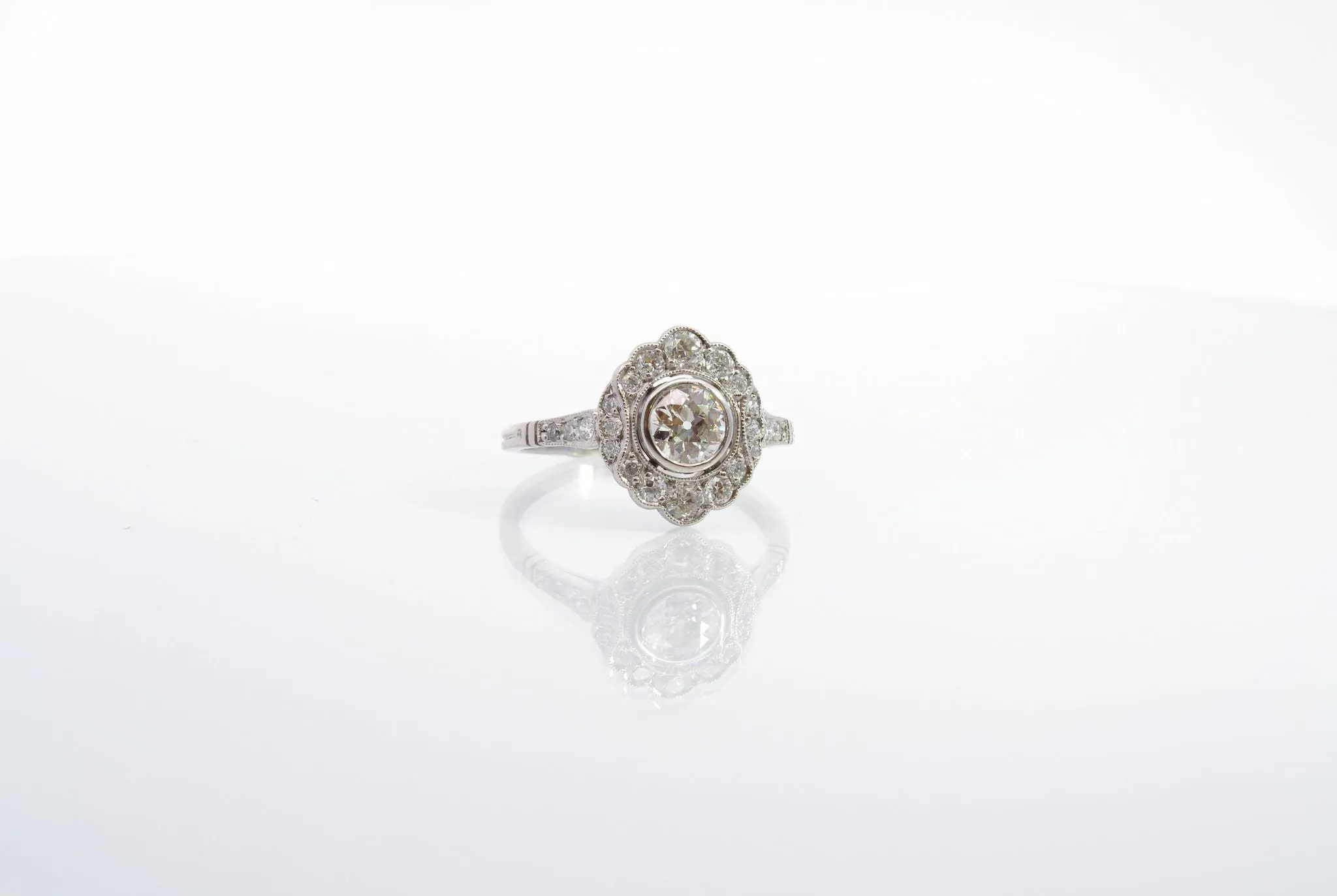 Bague Art Déco diamants sold by 58 Facettes product image thumbnail 2