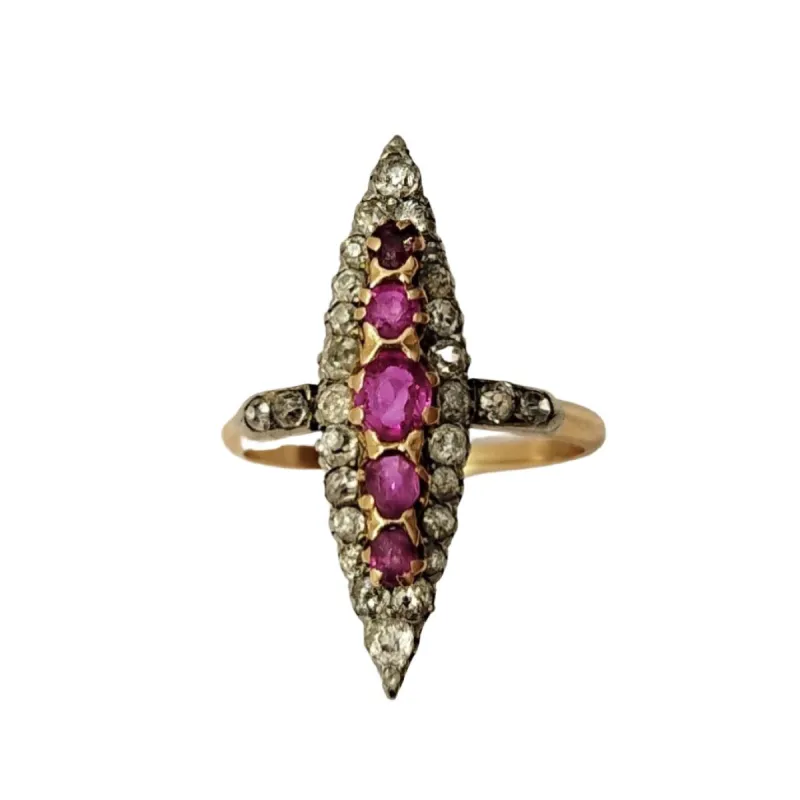 Bague Marquise ancienne diamants rubis sold by 58 Facettes