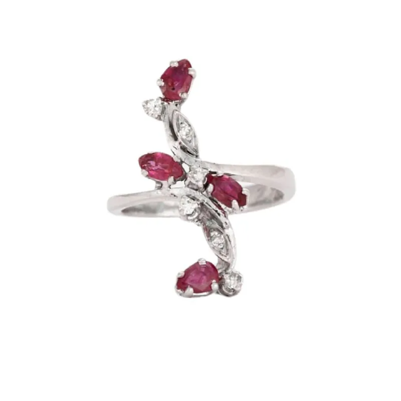 Bague rubis et brillants sold by 58 Facettes