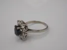 Bague marguerite saphir diamants or blanc sold by 58 Facettes