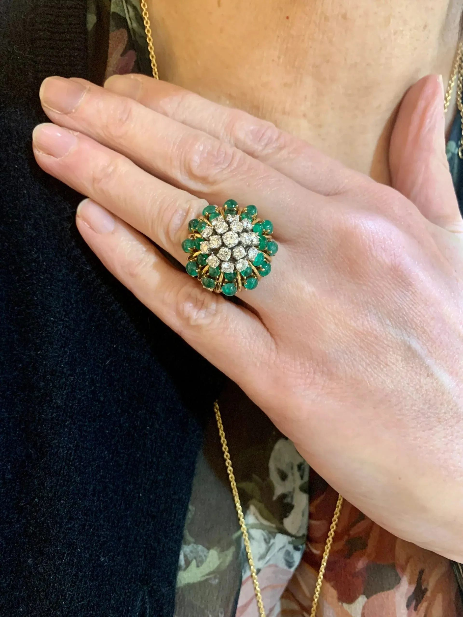 Bague cocktail cabochon émeraudes diamants or jaune sold by 58 Facettes product image thumbnail 2