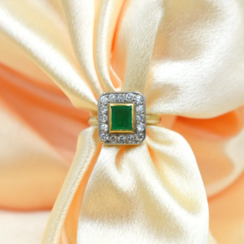 Bague or blanc émeraude et diamants sold by 58 Facettes