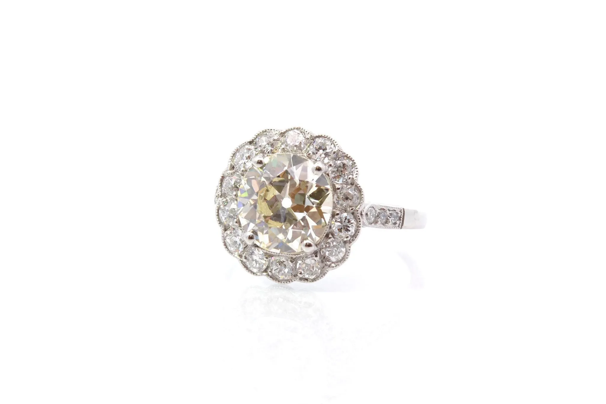 Bague marguerite diamants sold by 58 Facettes