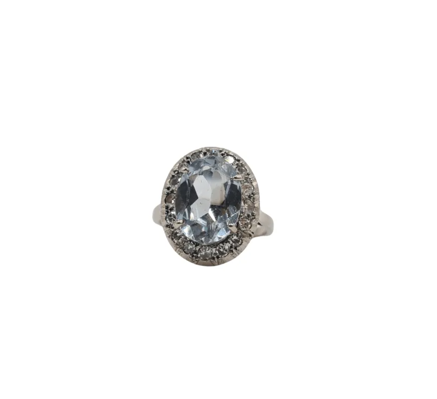 Bague or blanc 18 carats sertie d'une aigue marine et diamants anciens sold by 58 Facettes