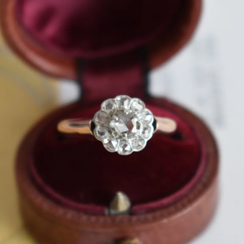 Bague marguerite or rose et diamants sold by 58 Facettes