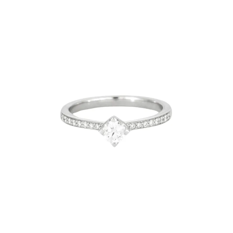 Solitaire or blanc avec diamants made by 58 Facettes