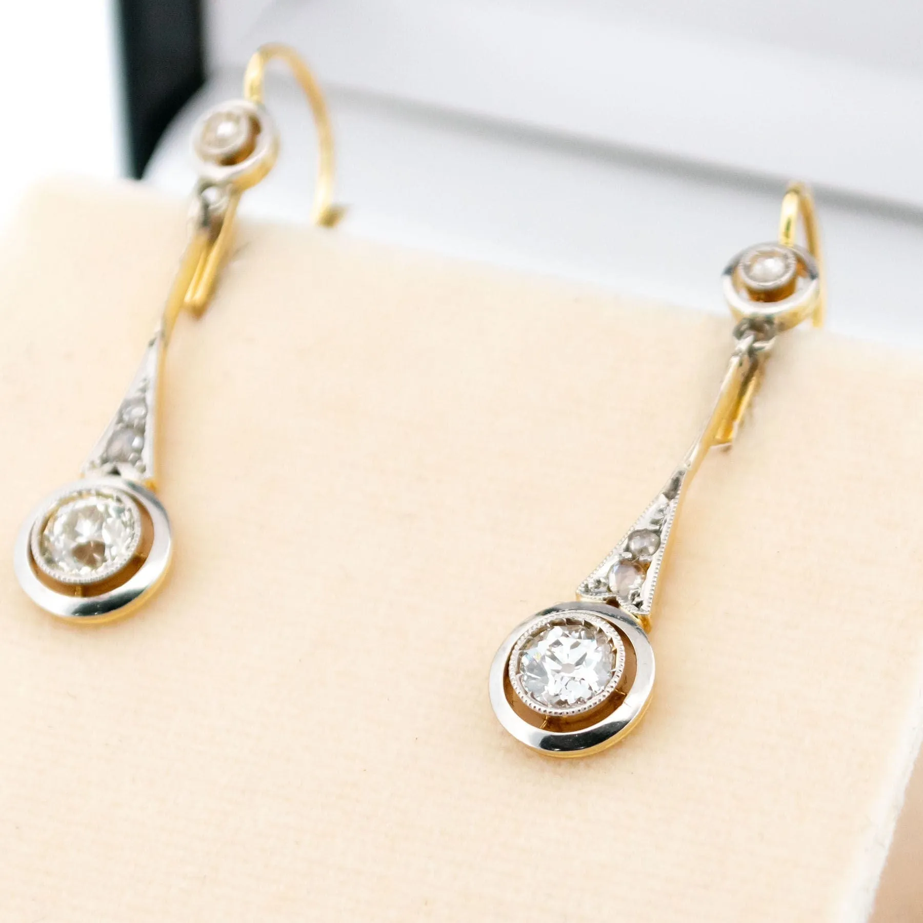 Boucles d'oreilles pendantes en diamant sold by 58 Facettes product image thumbnail 2