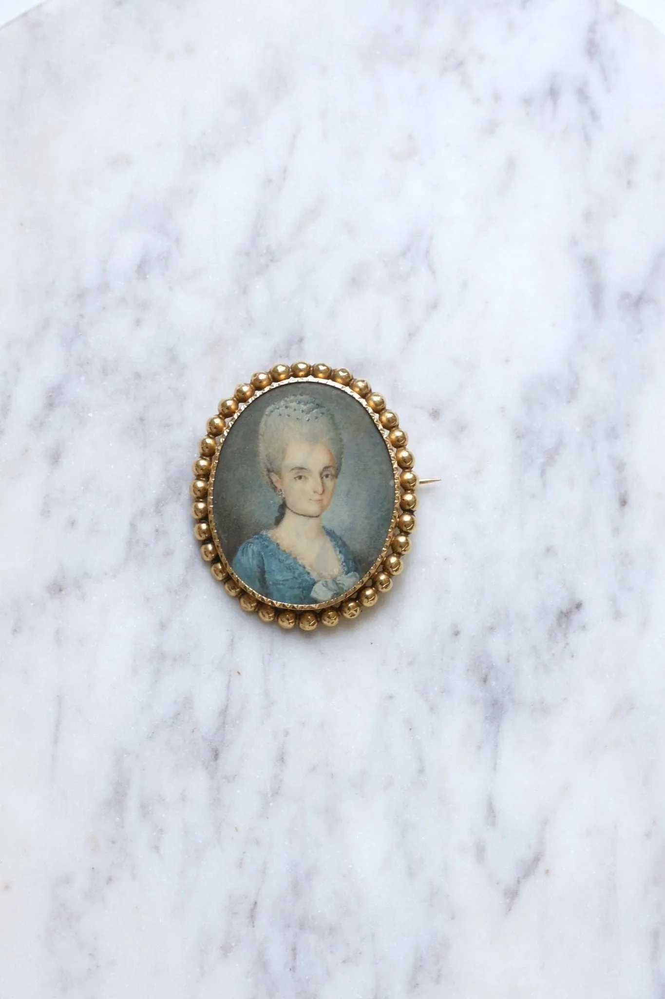 Broche ancienne en or et portrait miniature sold by 58 Facettes product image thumbnail 5