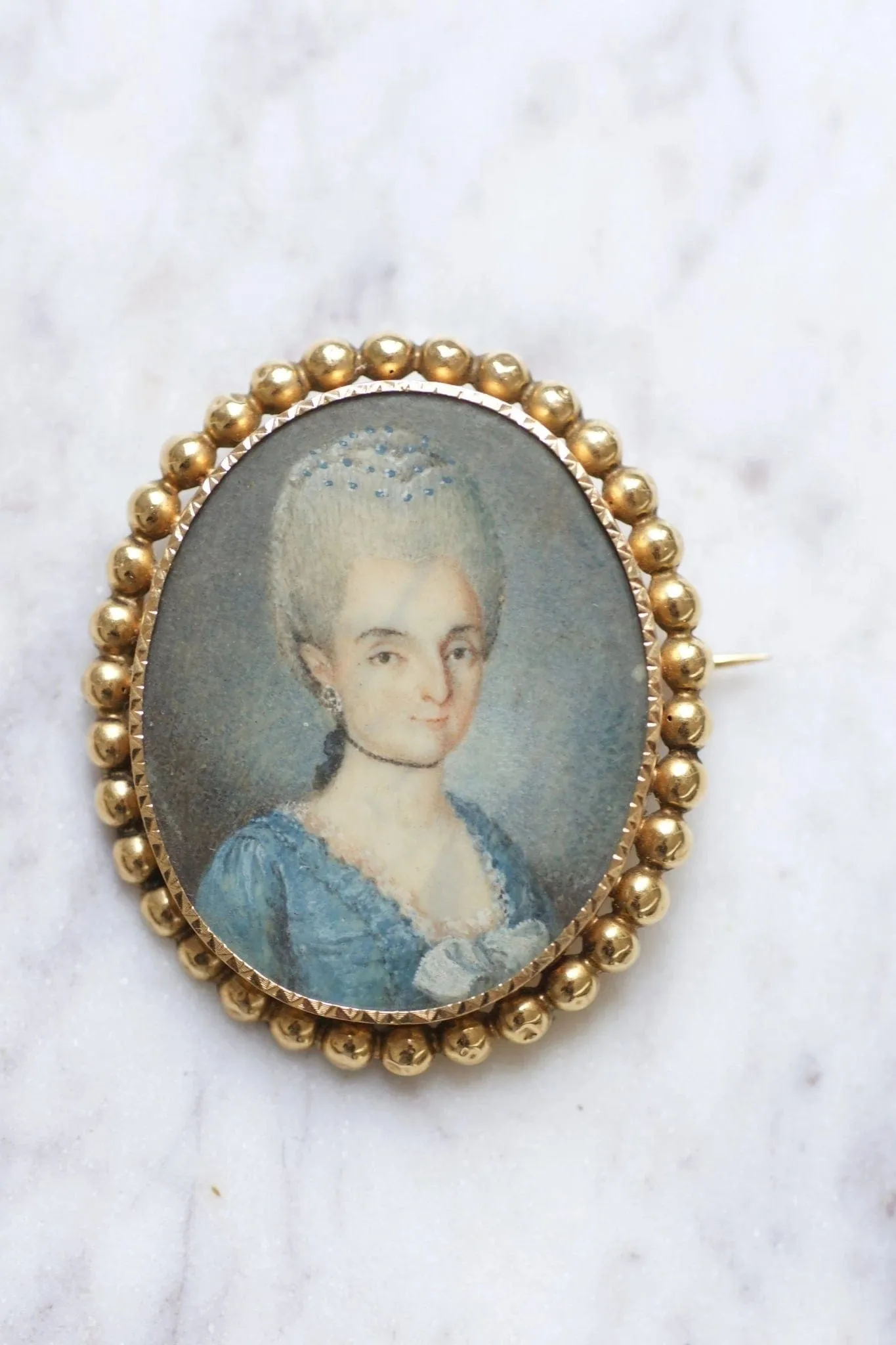 Broche ancienne en or et portrait miniature sold by 58 Facettes product image thumbnail 3