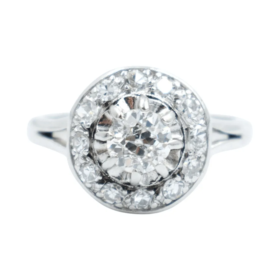 Bague Halo Vintage en Or et Diamants sold by 58 Facettes