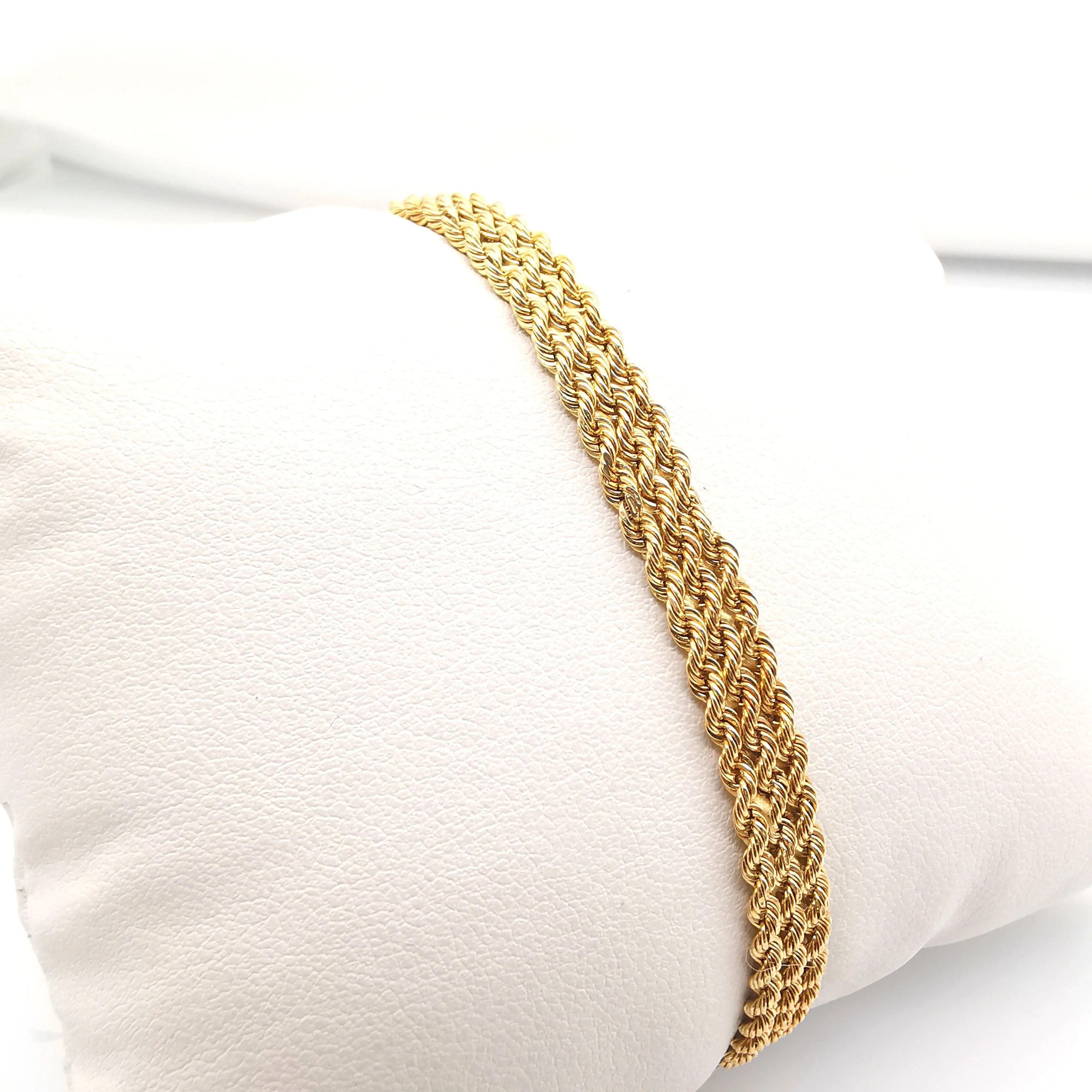 Bracelet en or jaune sold by 58 Facettes product image thumbnail 4