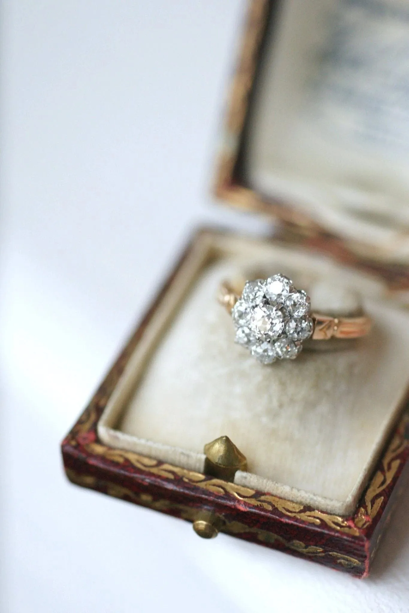 Bague marguerite ancienne diamants sold by 58 Facettes product image thumbnail 3
