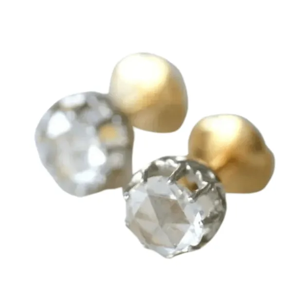 Clous en or jaune, diamants rose couronnée sold by 58 Facettes