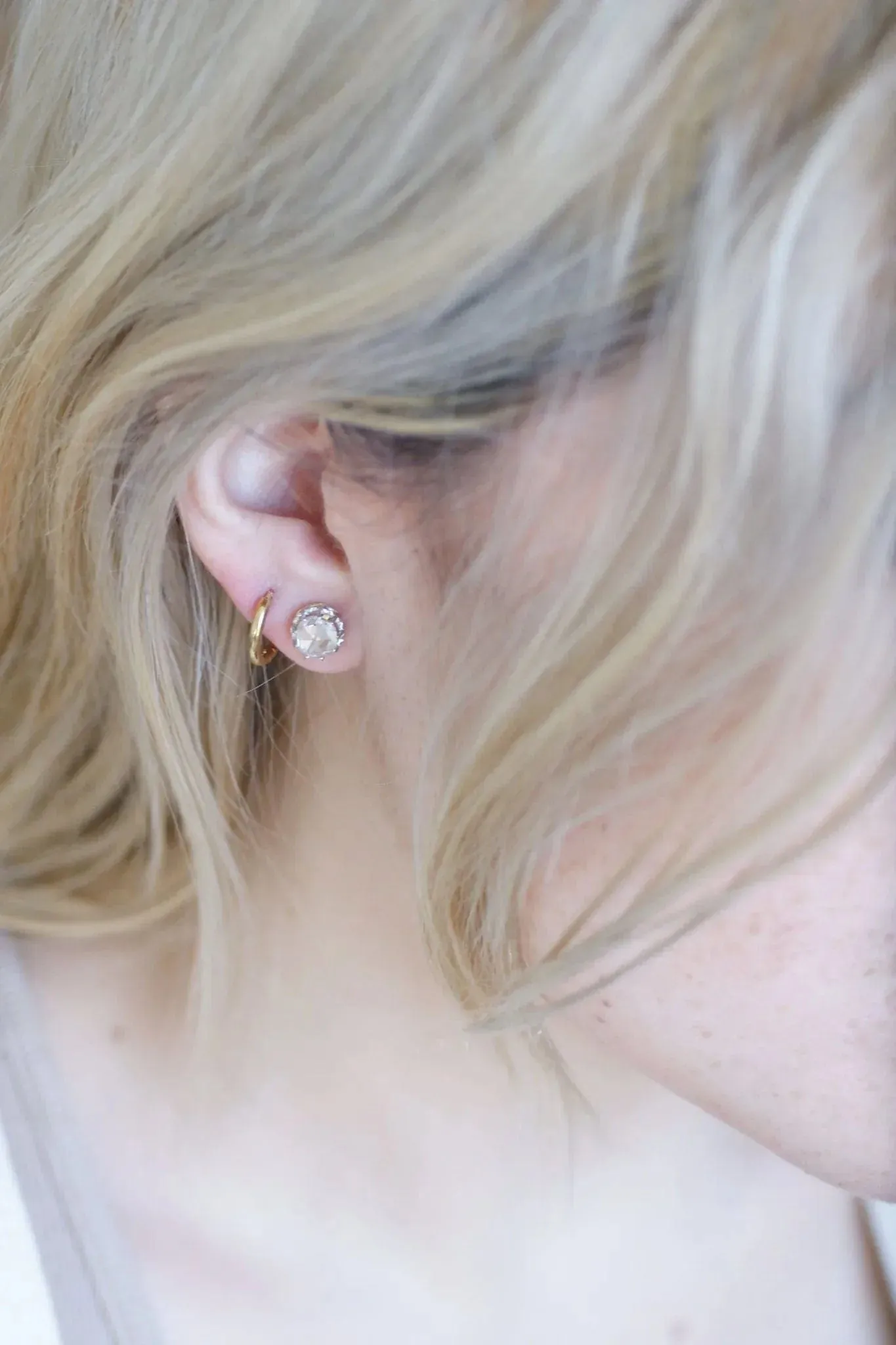 Clous en or jaune, diamants rose couronnée sold by 58 Facettes product image thumbnail 2