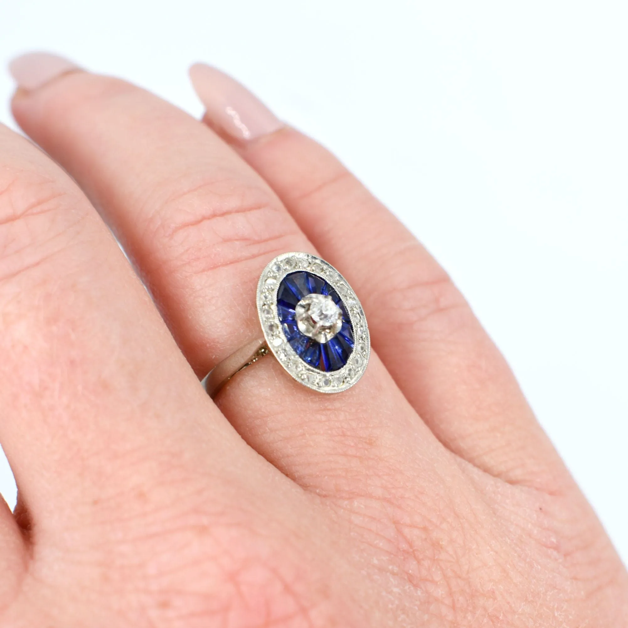 Bague Art Déco or, platine, diamants et saphirs sold by 58 Facettes product image thumbnail 2