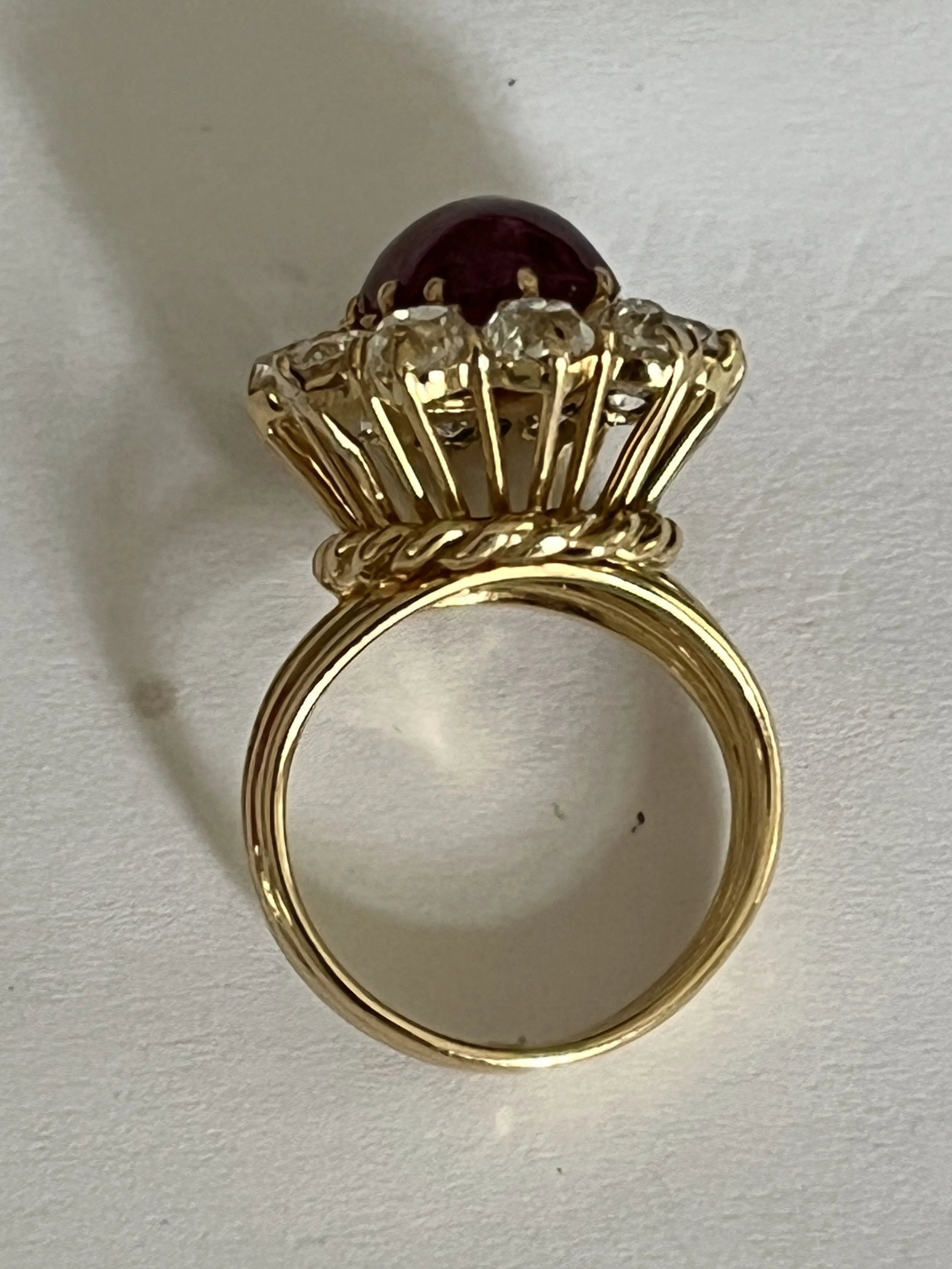 Bague or jaune rubis cabochon diamants sold by 58 Facettes product image thumbnail 3