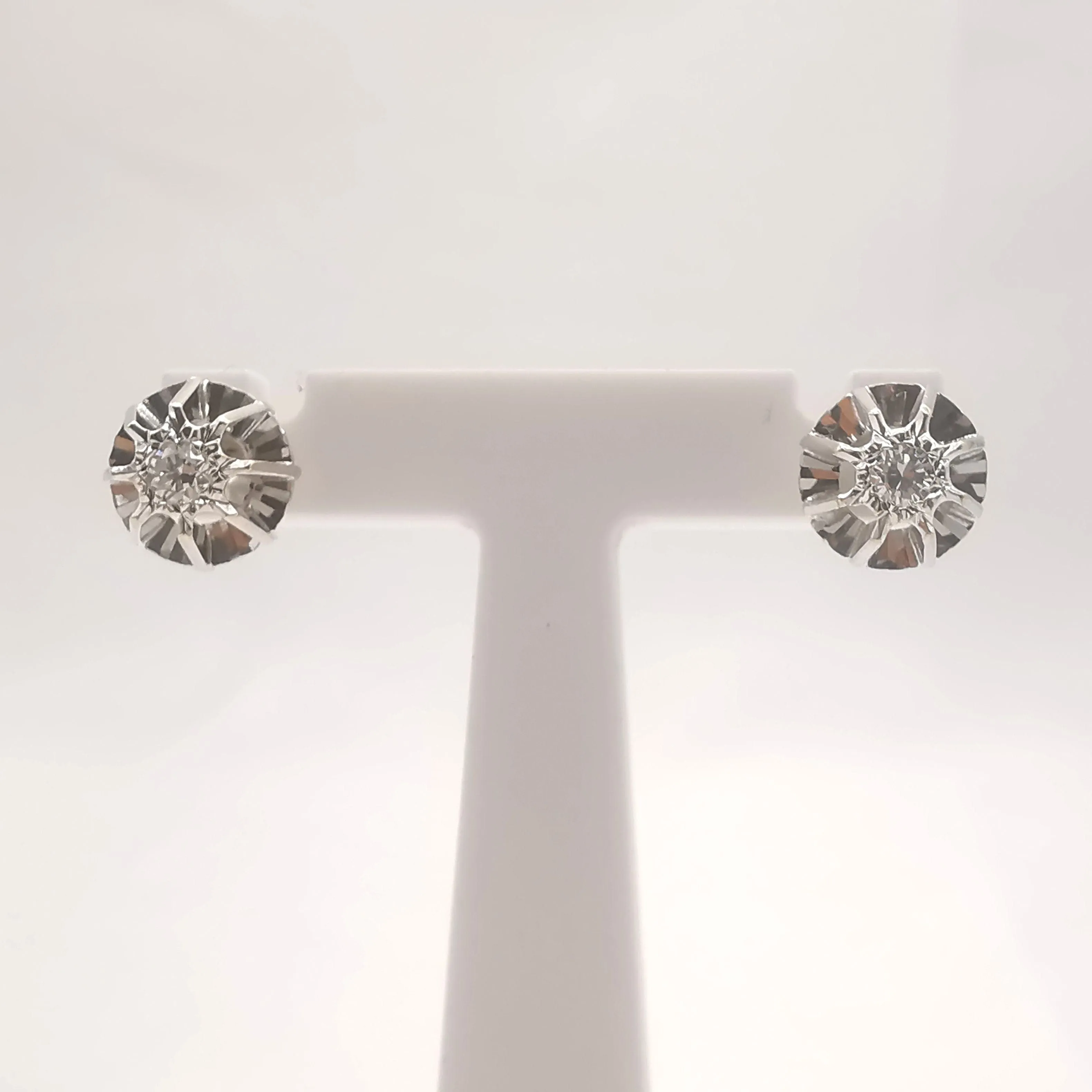 Boucles d'oreilles or blanc et diamant sold by 58 Facettes product image thumbnail 3