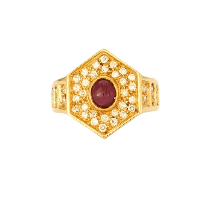 Bague vintage en or jaune, diamants et rubis cabochon sold by 58 Facettes