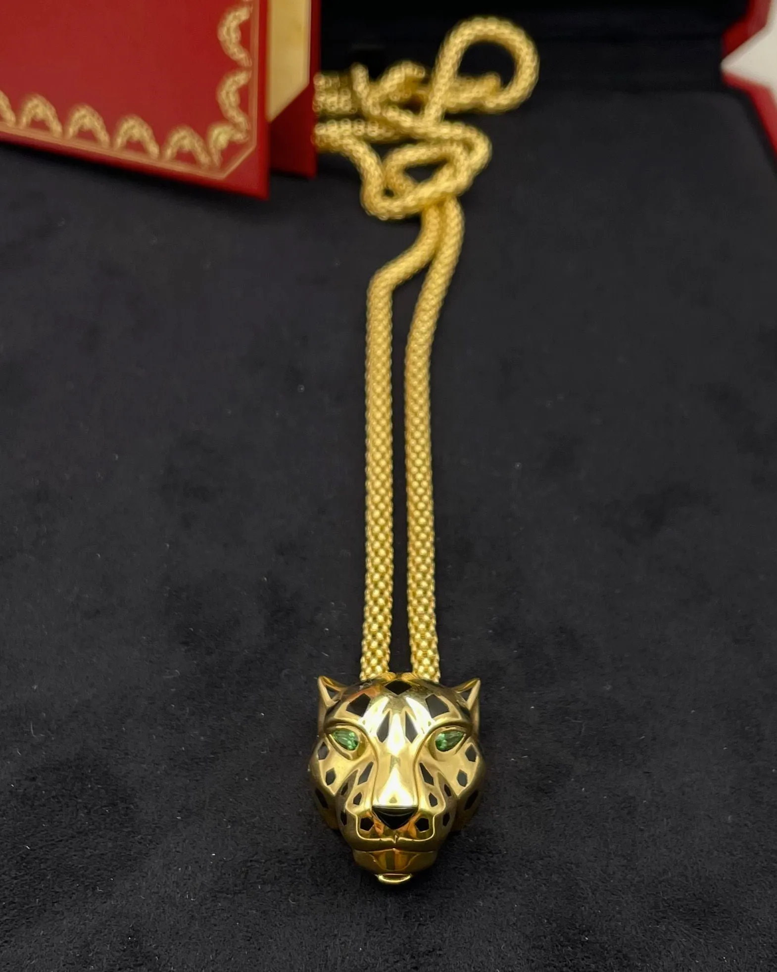 Collier CARTIER Panthère Or Jaune 750/1000 sold by 58 Facettes product image thumbnail 2