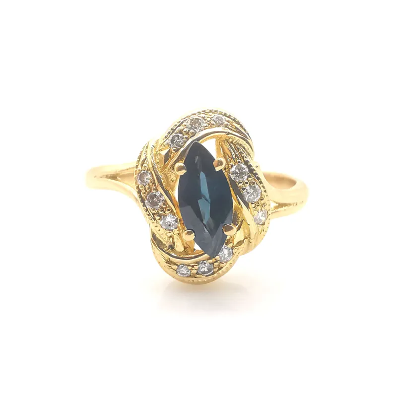 bague or sertie de saphir et diamants sold by 58 Facettes