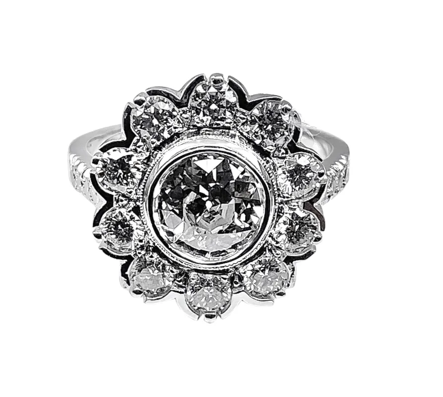 Bague marguerite en or blanc 18 carats : diamant central 1,21 carat sold by 58 Facettes