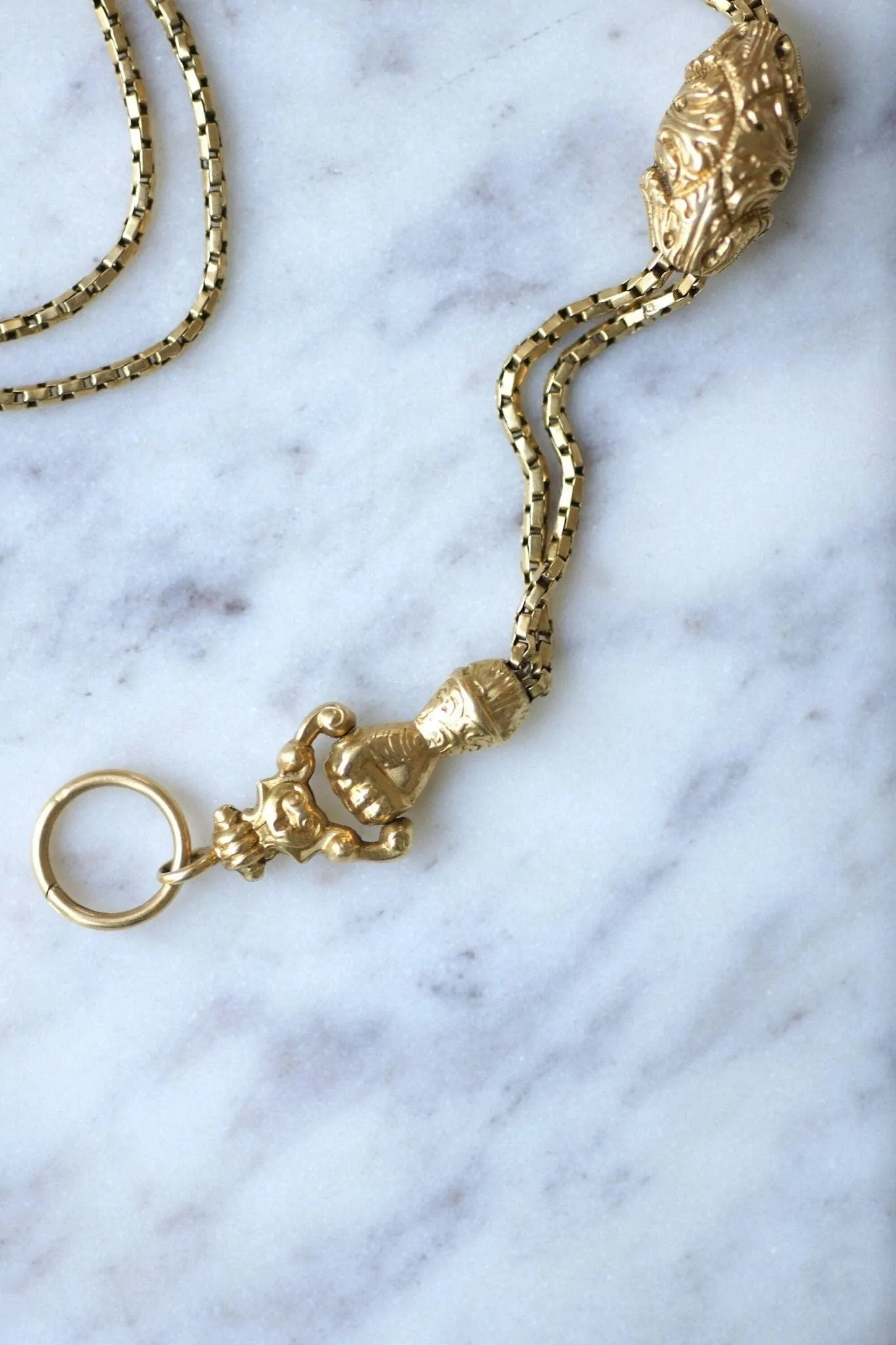 Collier, sautoir maille vénitienne, or jaune et main sold by 58 Facettes product image thumbnail 3