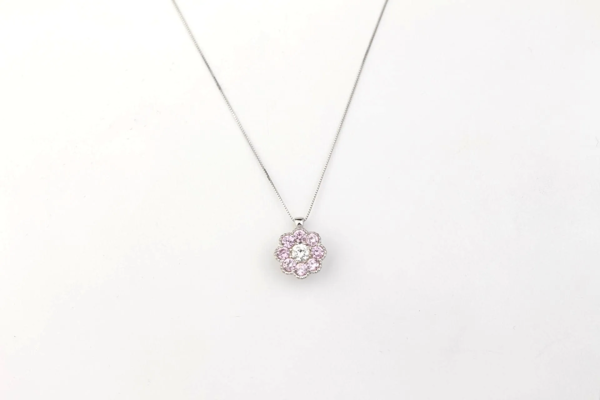 Collier saphirs roses et diamant sold by 58 Facettes product image thumbnail 2