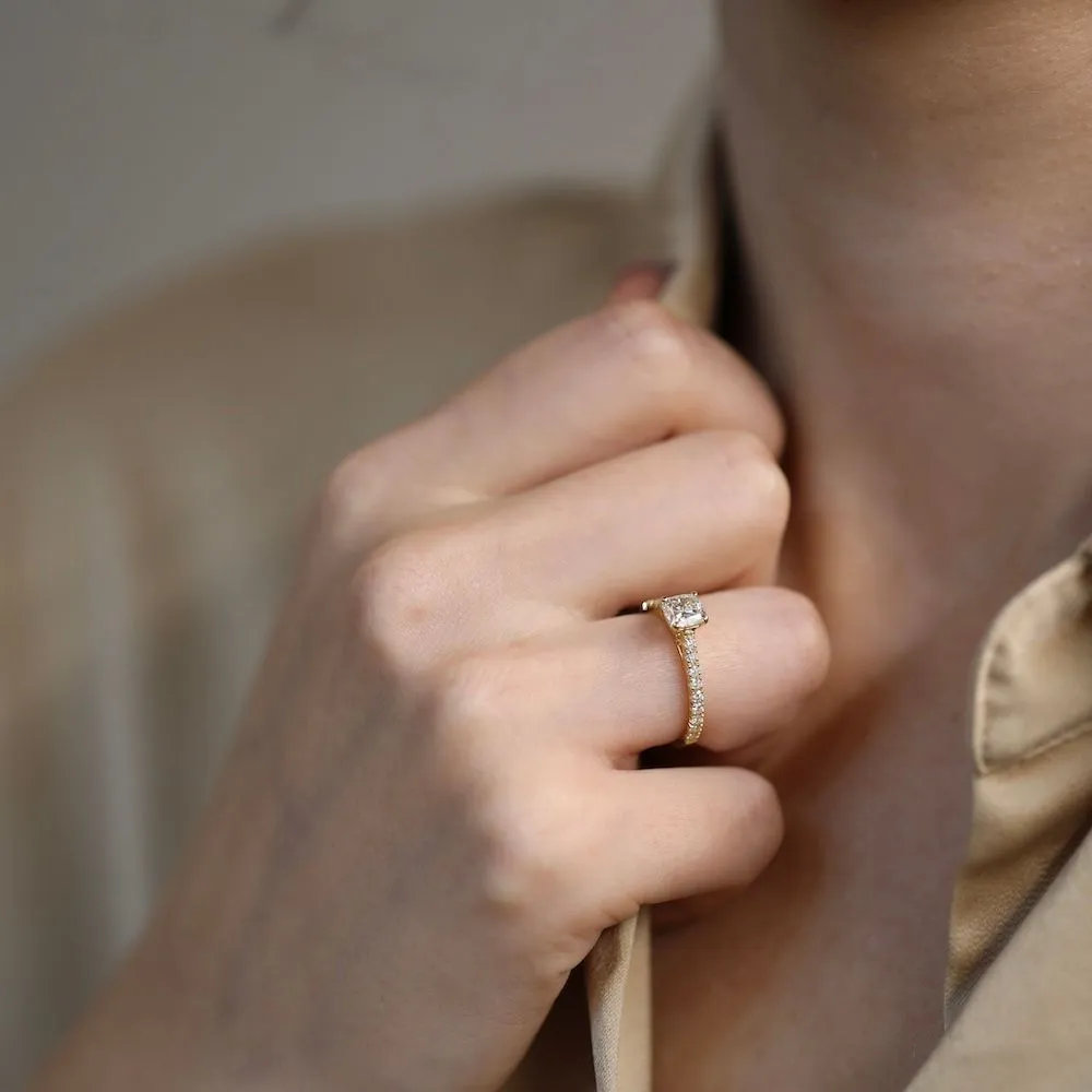 Solitaire diamant coussin en or jaune sold by 58 Facettes product image thumbnail 4