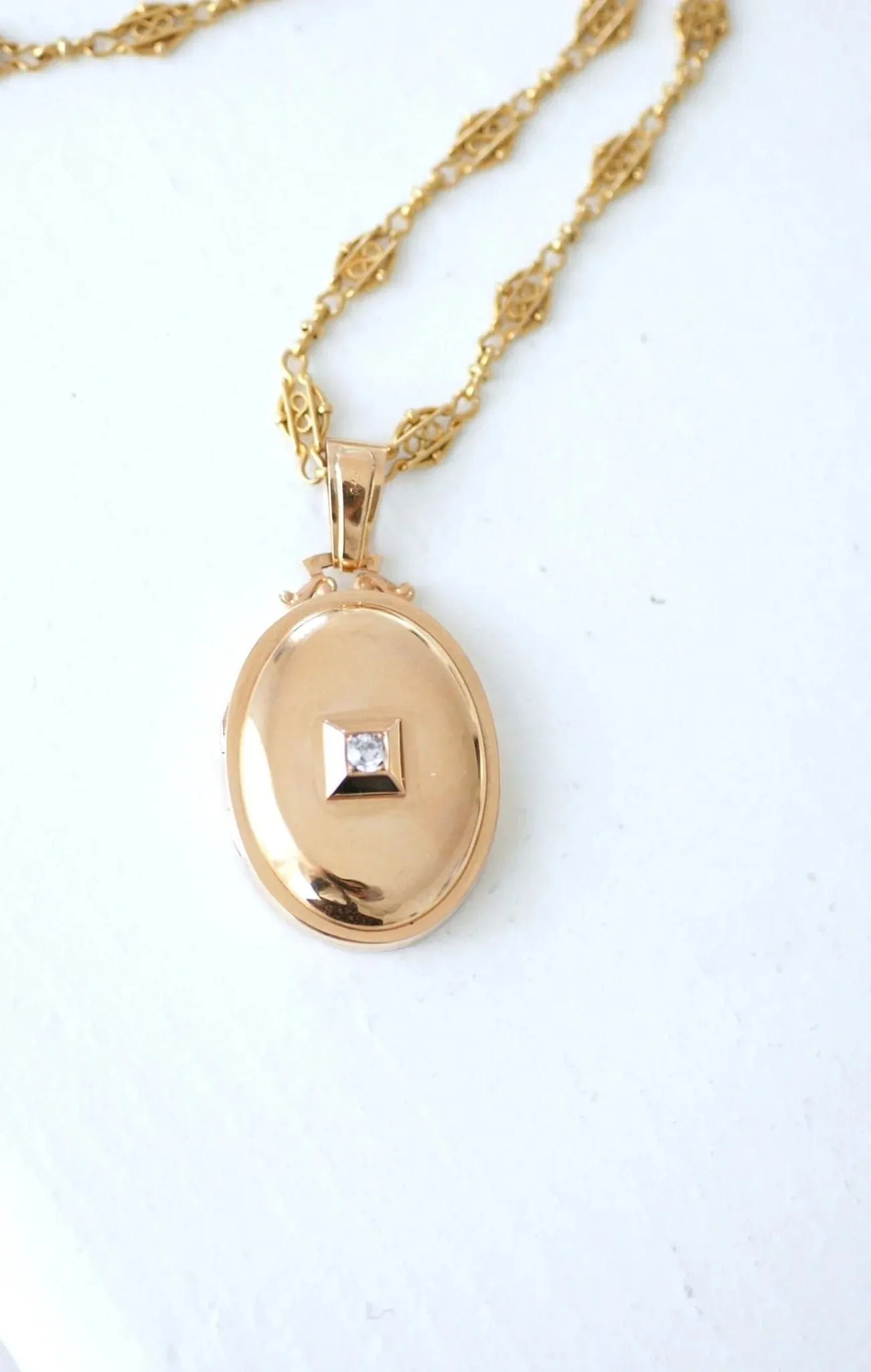 Médaillon ancien or rose et diamant sold by 58 Facettes product image thumbnail 3