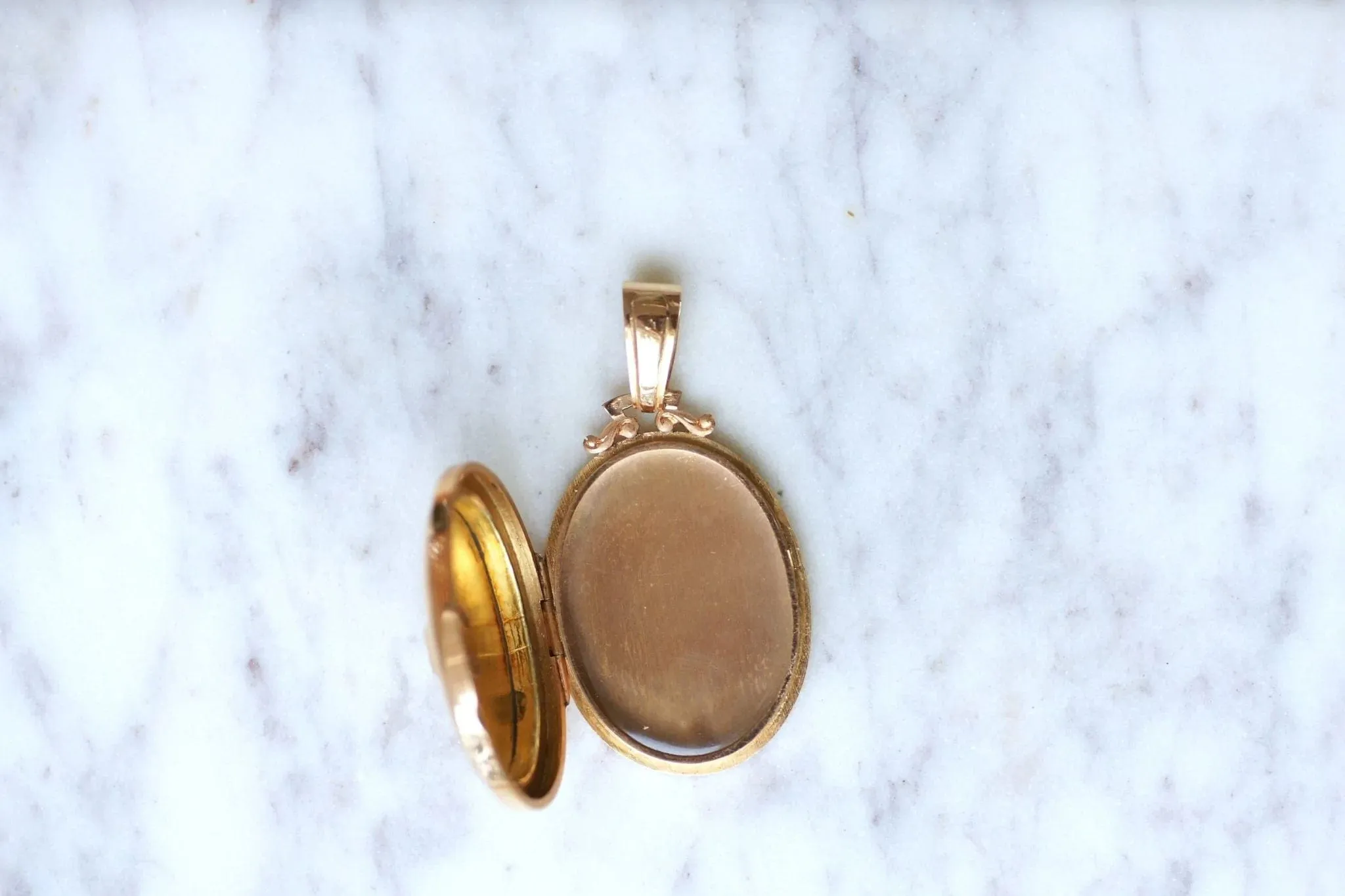 Médaillon ancien or rose et diamant sold by 58 Facettes product image thumbnail 5