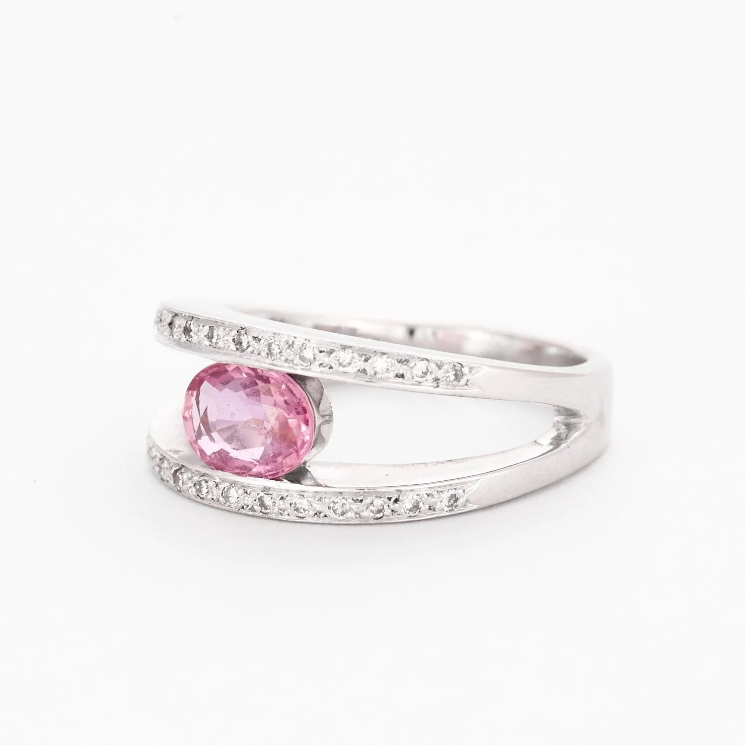 Bague en or gris saphir rose et diamants sold by 58 Facettes product image thumbnail 3