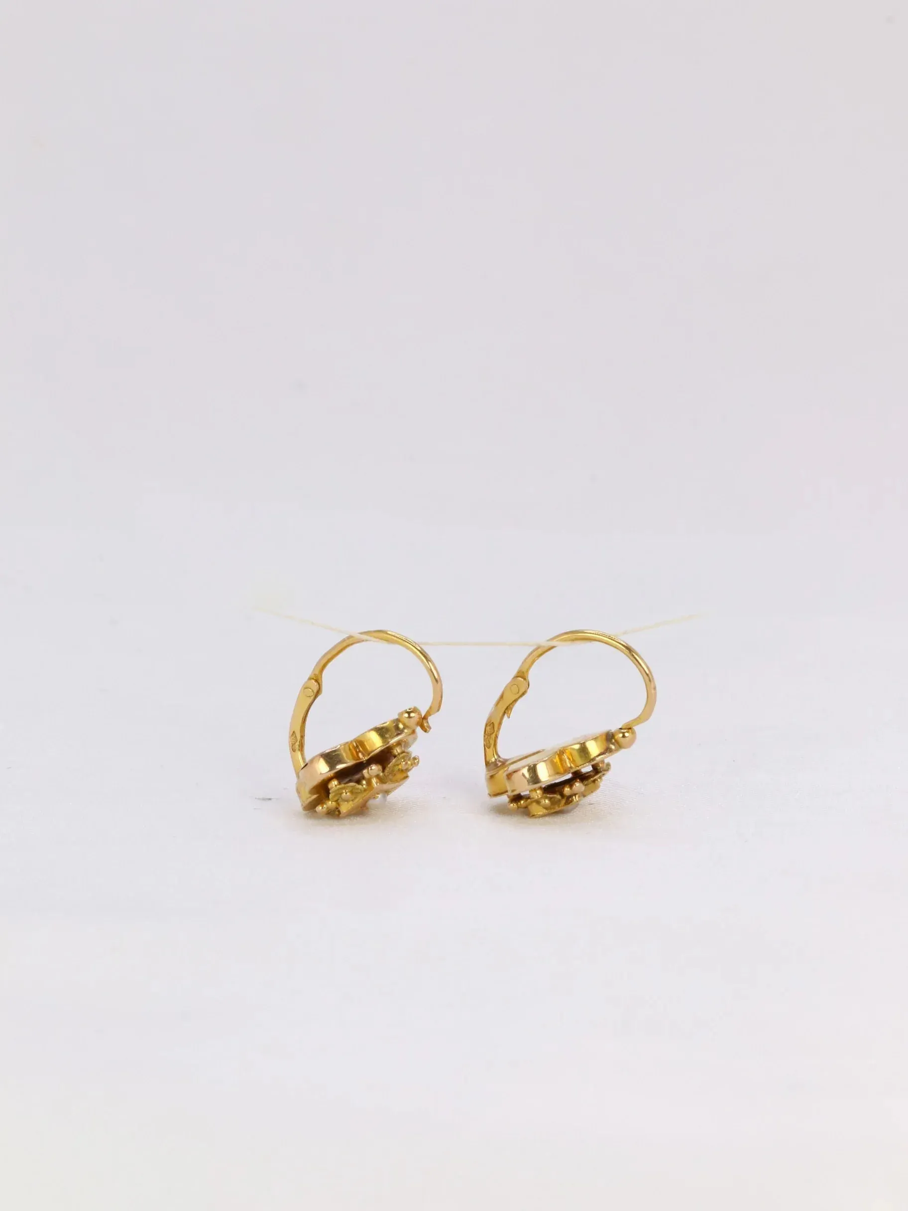 Dormeuses en or jaune et perles fines sold by 58 Facettes product image thumbnail 3