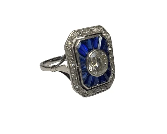 Bague Art déco en or jaune 18K, saphirs et diamants sold by 58 Facettes