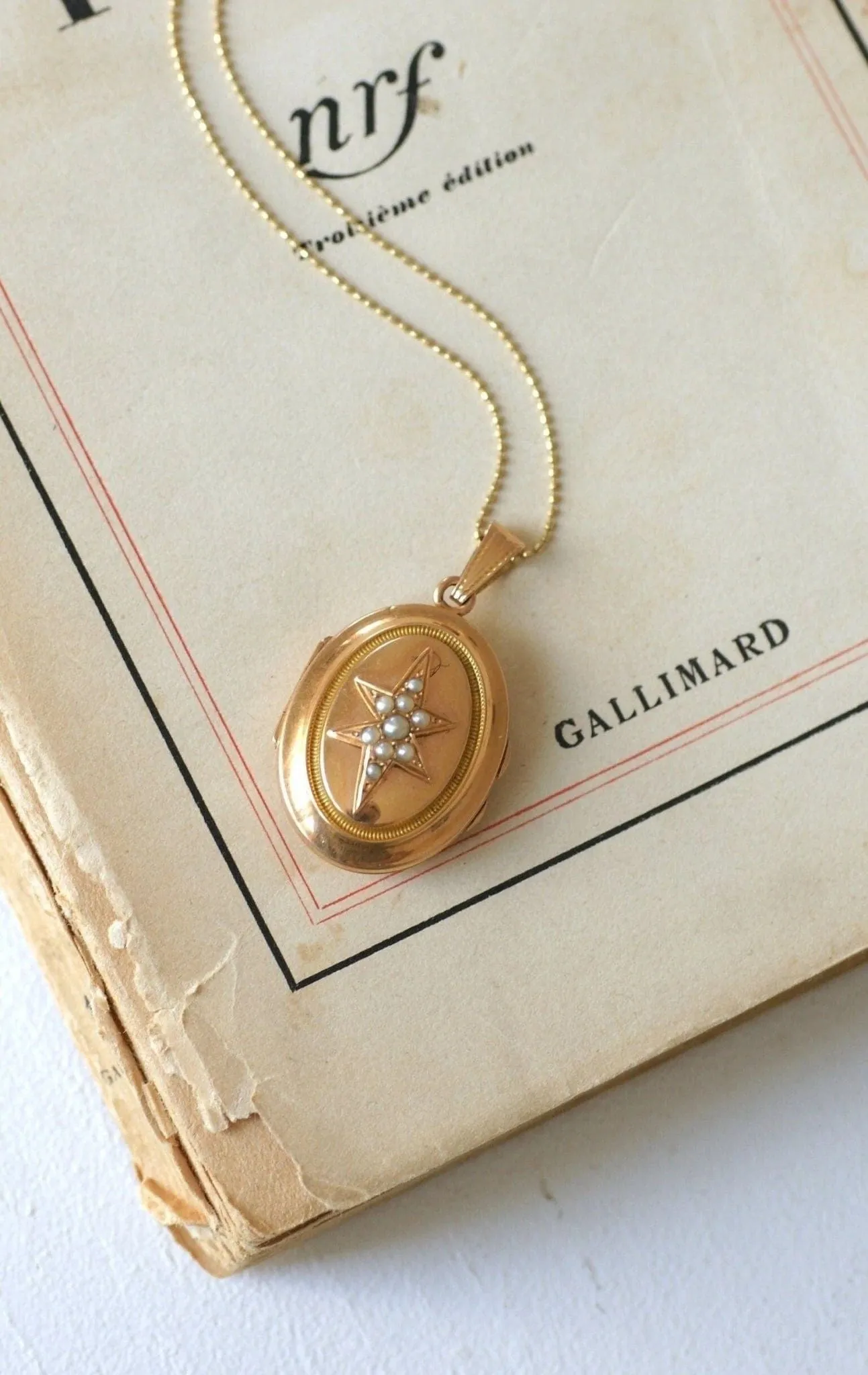 Médaillon étoile porte-photo or et perles sold by 58 Facettes product image thumbnail 4