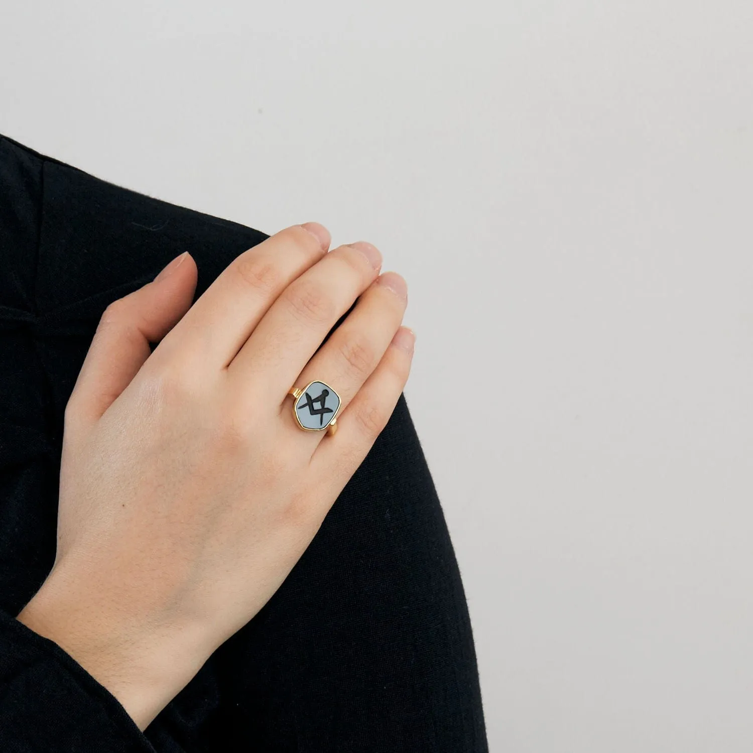 Chevalière Niccolo sold by 58 Facettes product image thumbnail 3