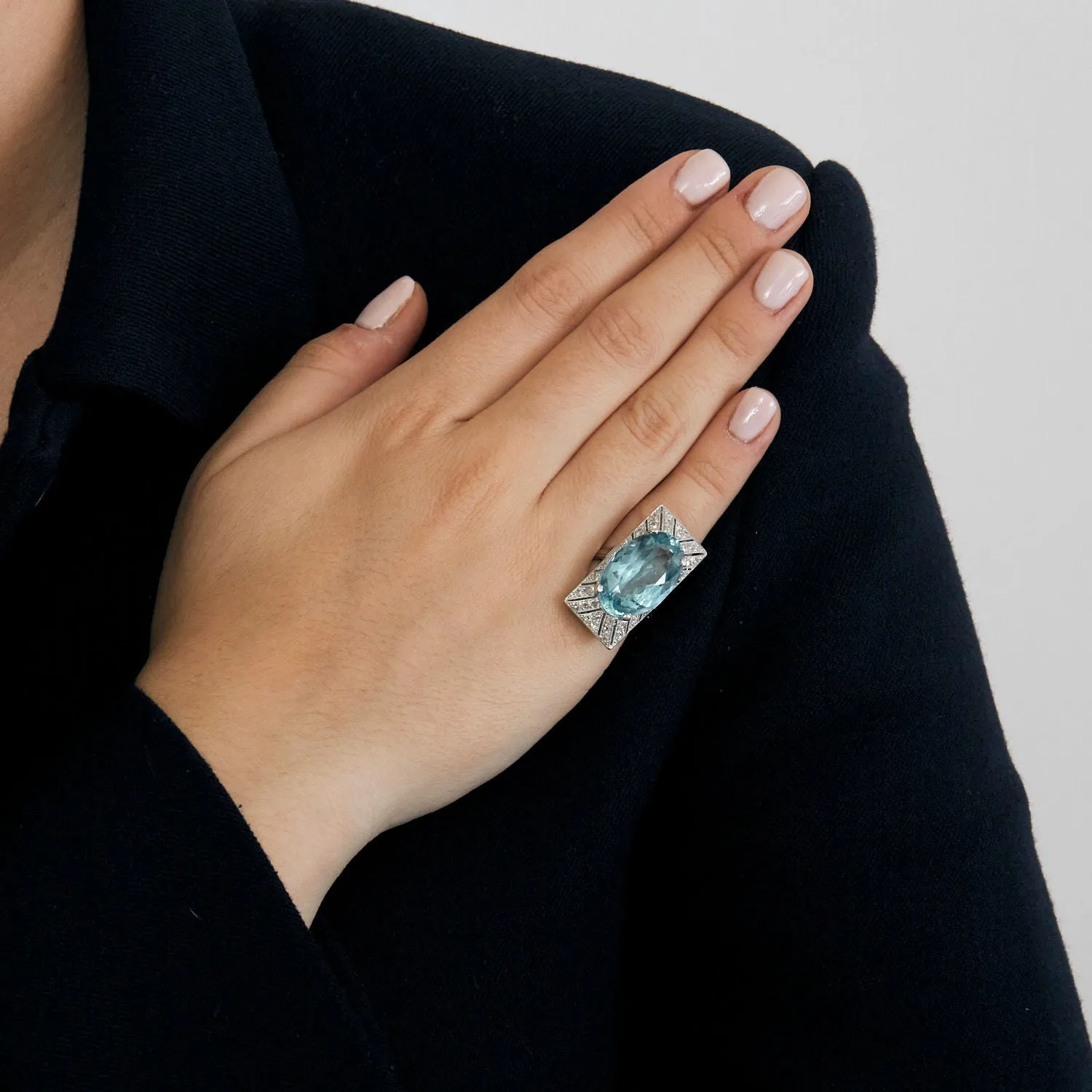 Bague or gris aigue marine et diamants sold by 58 Facettes product image thumbnail 2