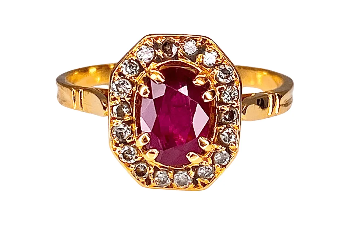 Bague or jaune rubis et diamants sold by 58 Facettes