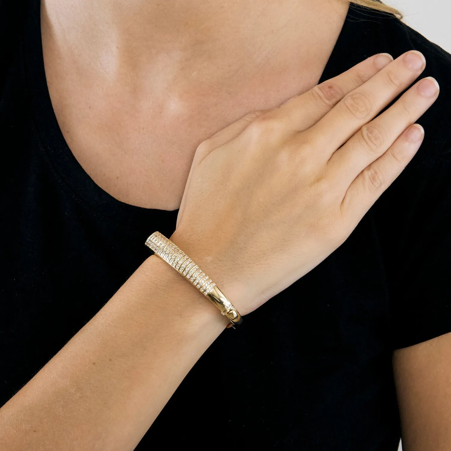 Bracelet jonc or jaune diamants sold by 58 Facettes product image thumbnail 3