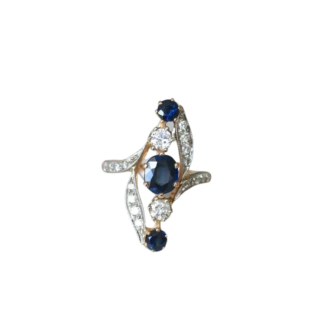 Bague marquise or rose et blanc, saphirs et diamants sold by 58 Facettes