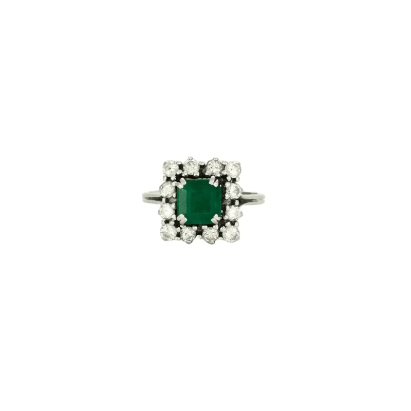 Bague en or gris avec émeraude et diamants sold by 58 Facettes