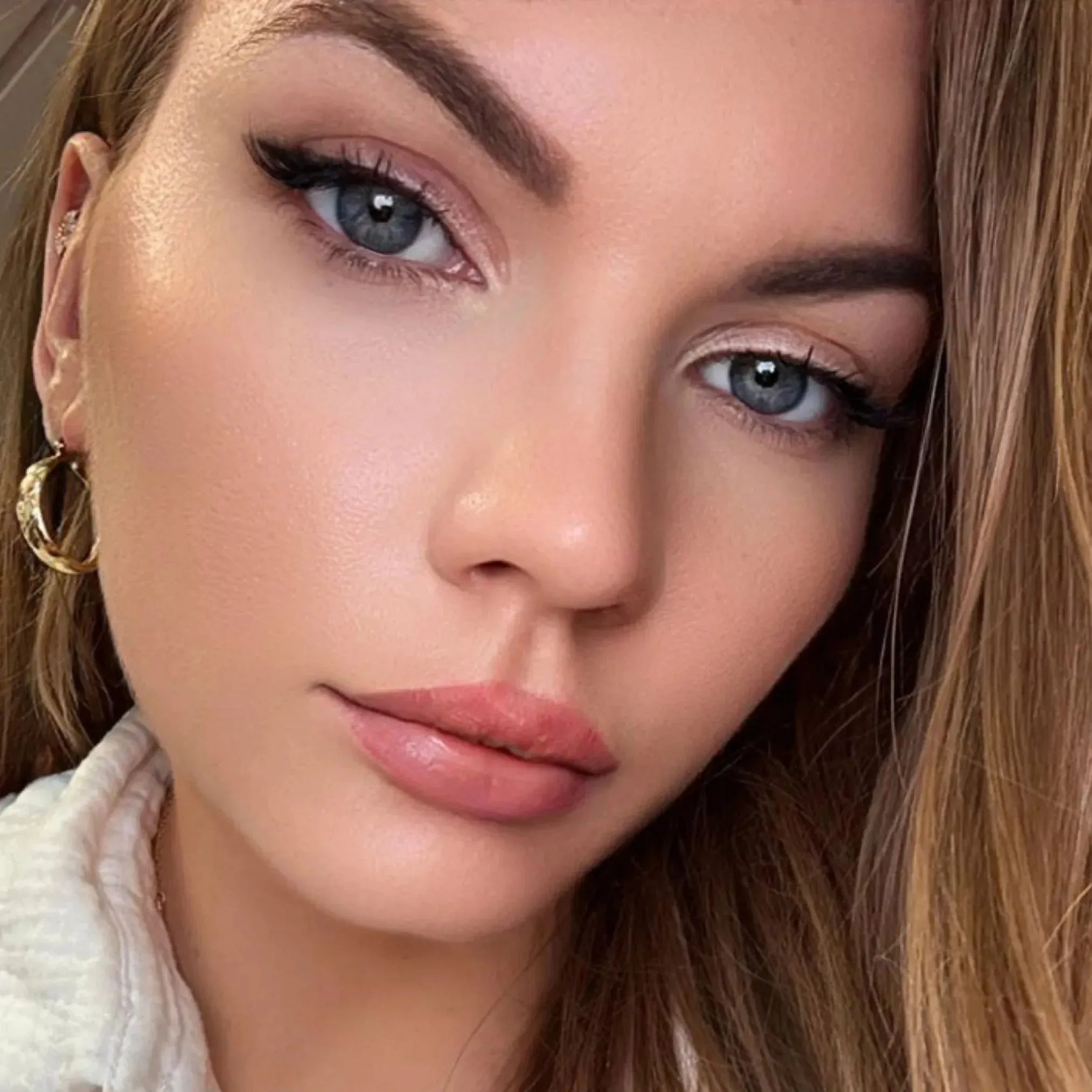 Créoles Or jaune sold by 58 Facettes product image thumbnail 2