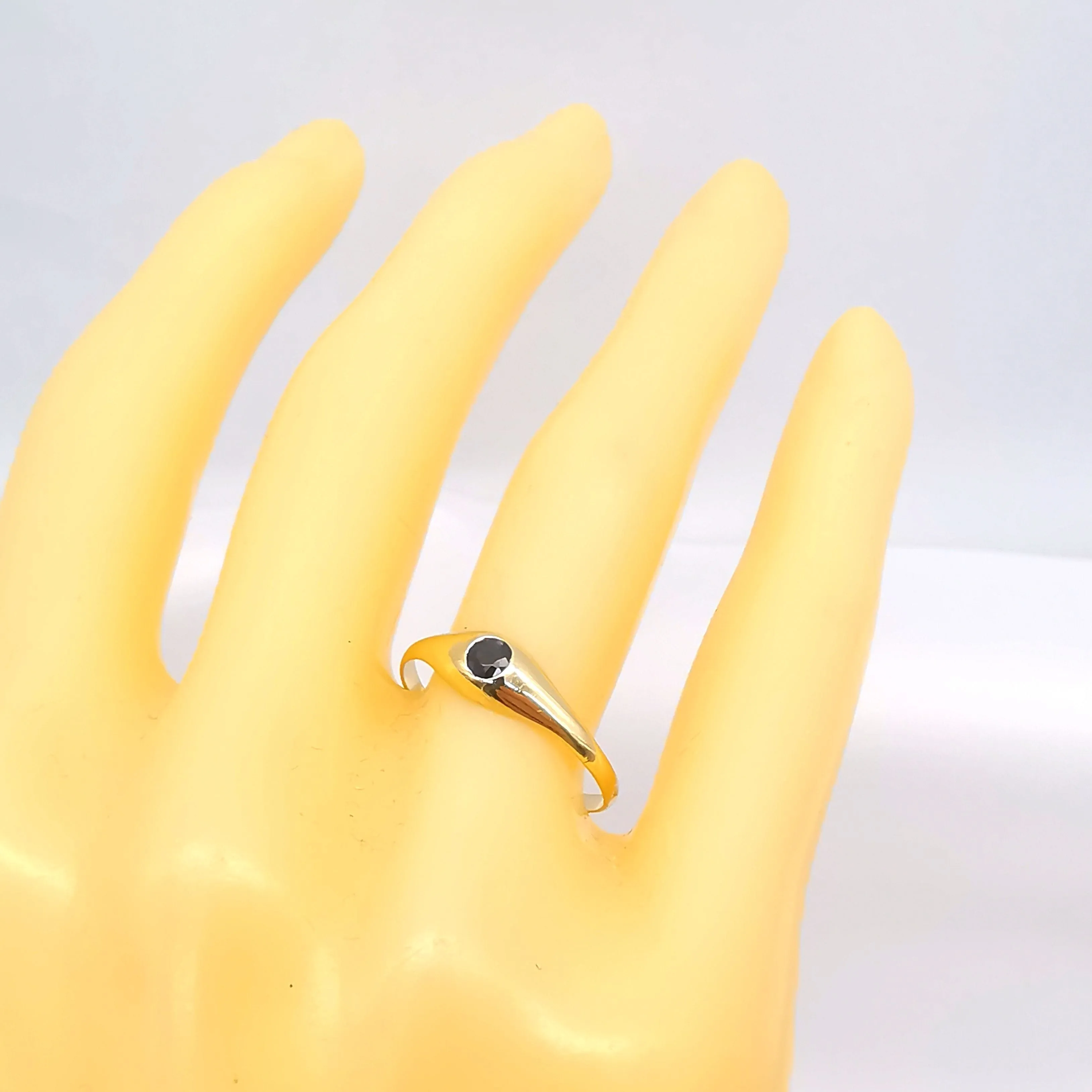 Solitaire en or & saphir sold by 58 Facettes product image thumbnail 2