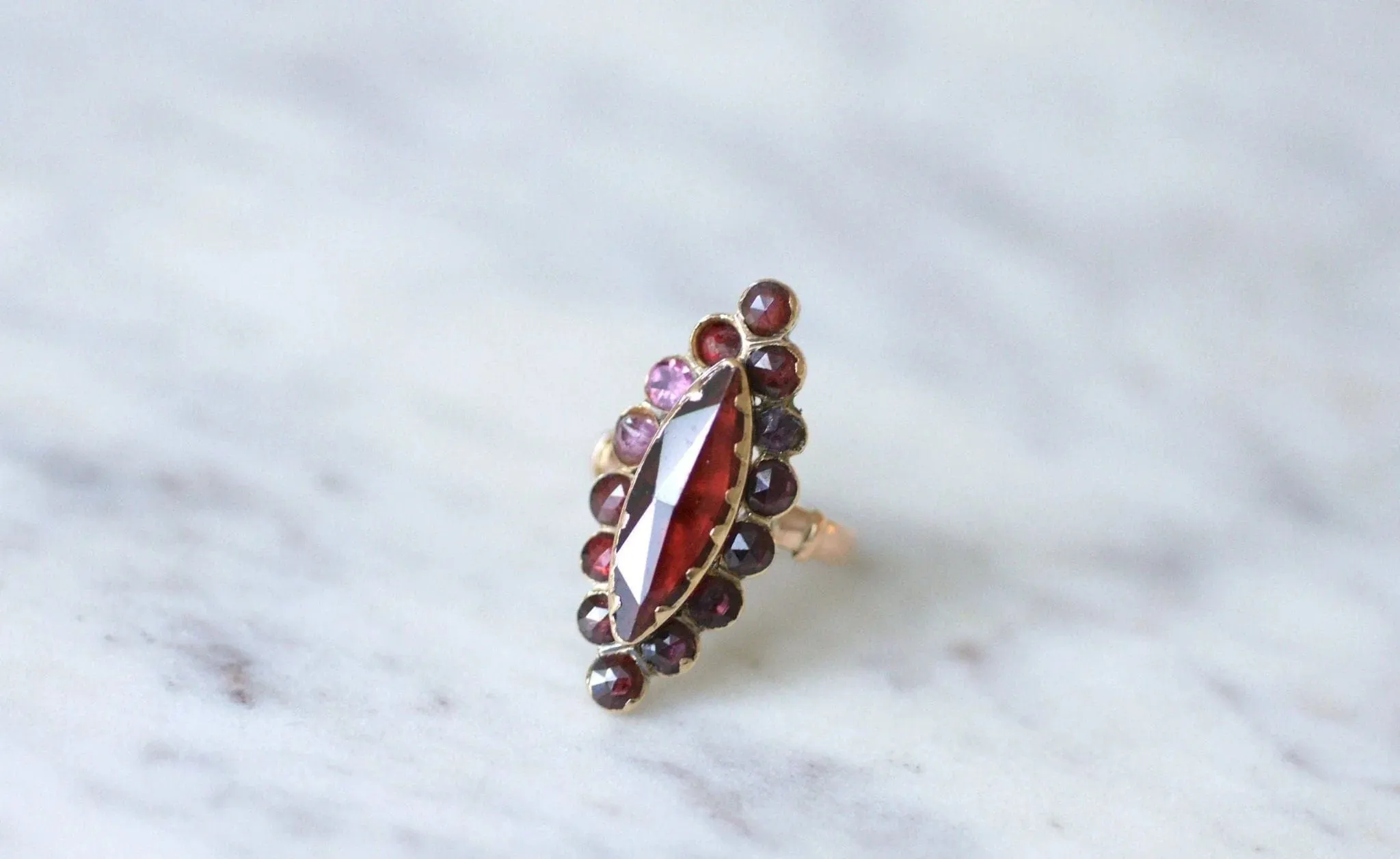 Grande bague marquise grenats sold by 58 Facettes product image thumbnail 3