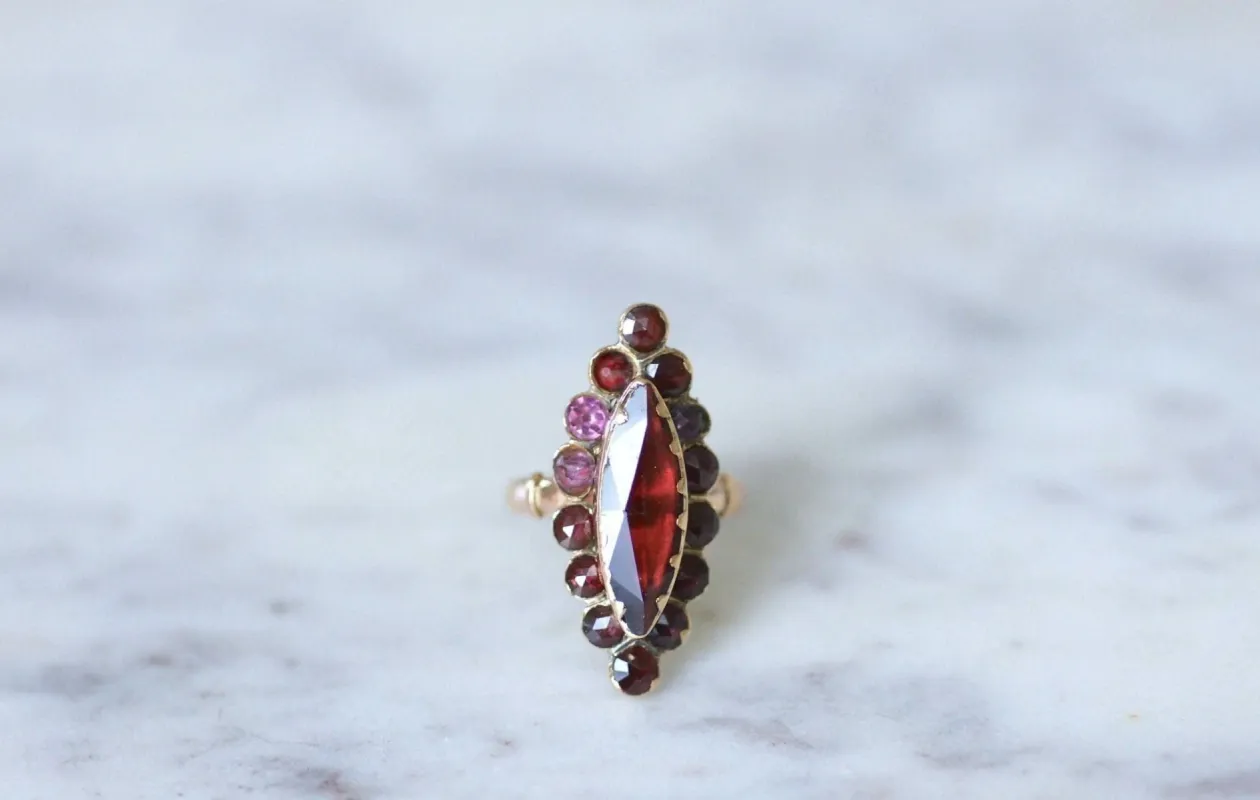 Grande bague marquise grenats sold by 58 Facettes