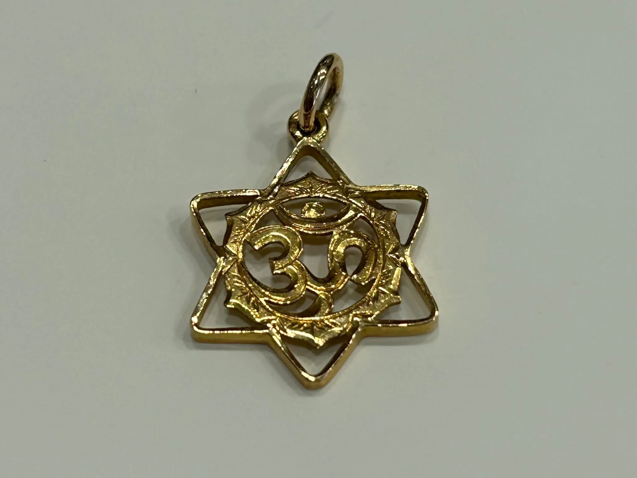 Pendentif ohm om mantra yoga étoile de David sold by 58 Facettes product image thumbnail 3
